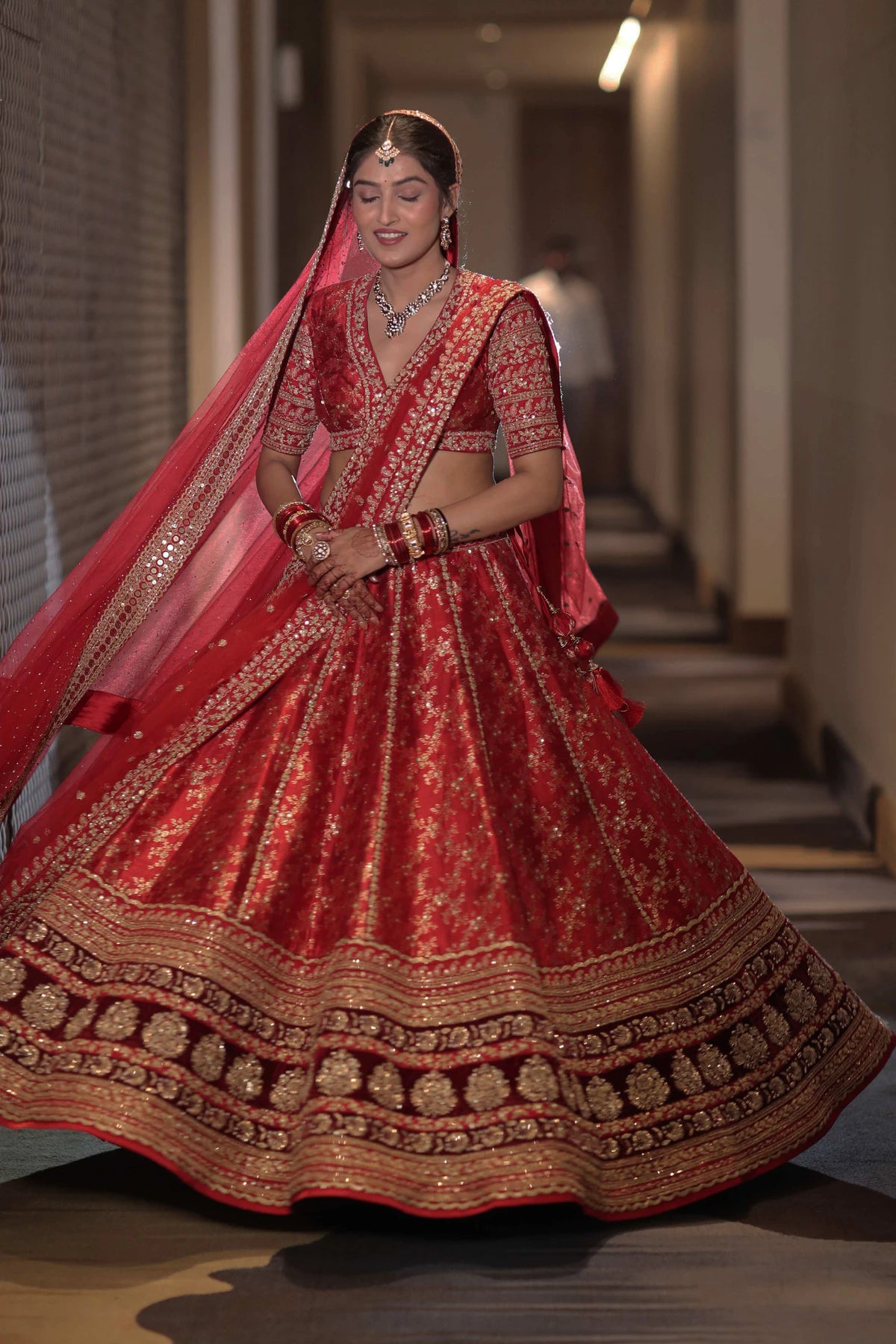 Swarn Rekha Lehenga