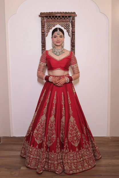 Mehraab Lehenga