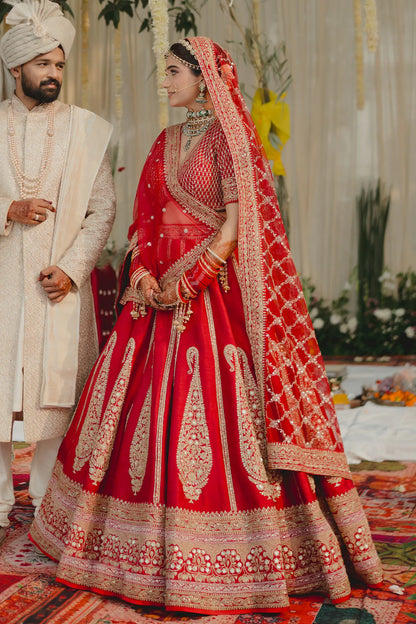 Zar-e-Ambi Lehenga