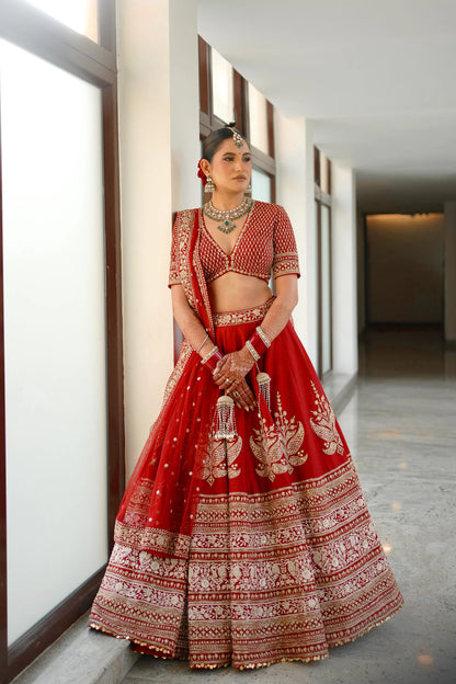 Manogya Lehenga